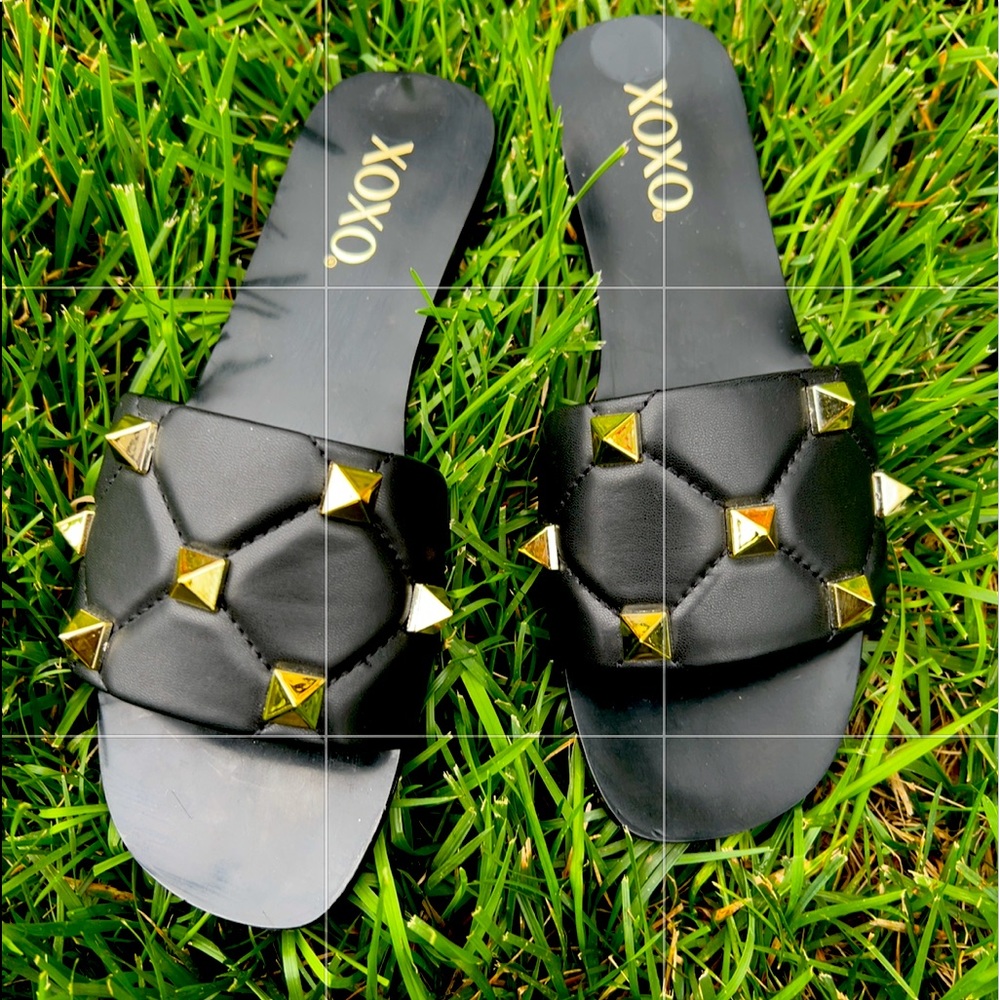 New XOXO Jaylani Pyramid Stud Jelly Sandals